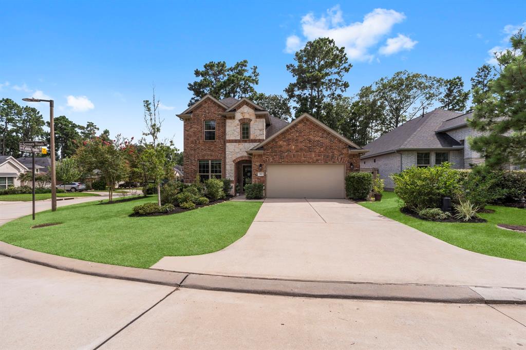 301 Serenata Woods Trail