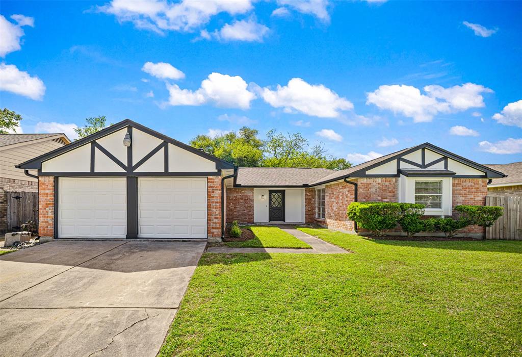 2934 Heritage Colony Drive, Webster, Texas image 3