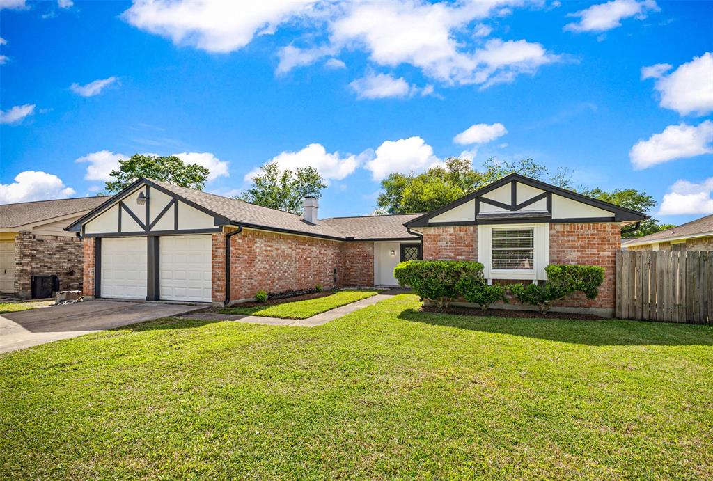 2934 Heritage Colony Drive, Webster, Texas image 2