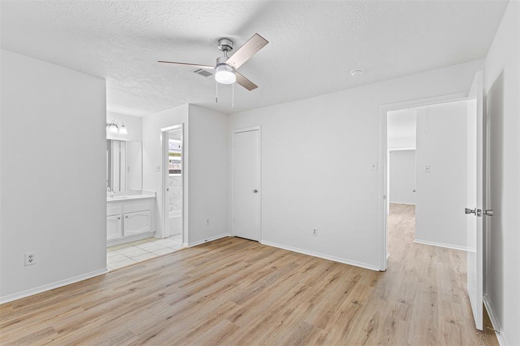2934 Heritage Colony Drive, Webster, Texas image 19