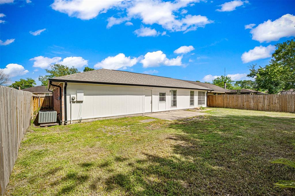 2934 Heritage Colony Drive, Webster, Texas image 26