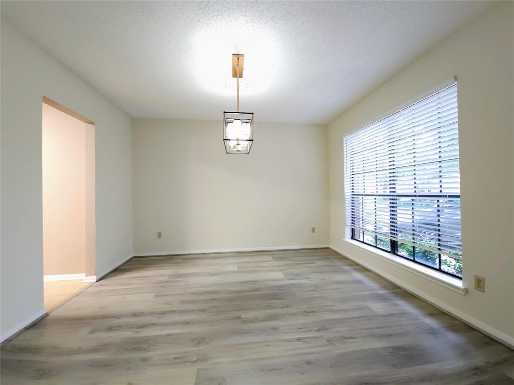 3226 Country Club Boulevard, Stafford, Texas image 9