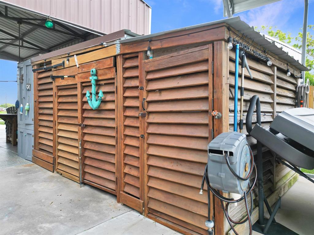 170 Ocean Breeze Drive, Crystal Beach, Texas image 30