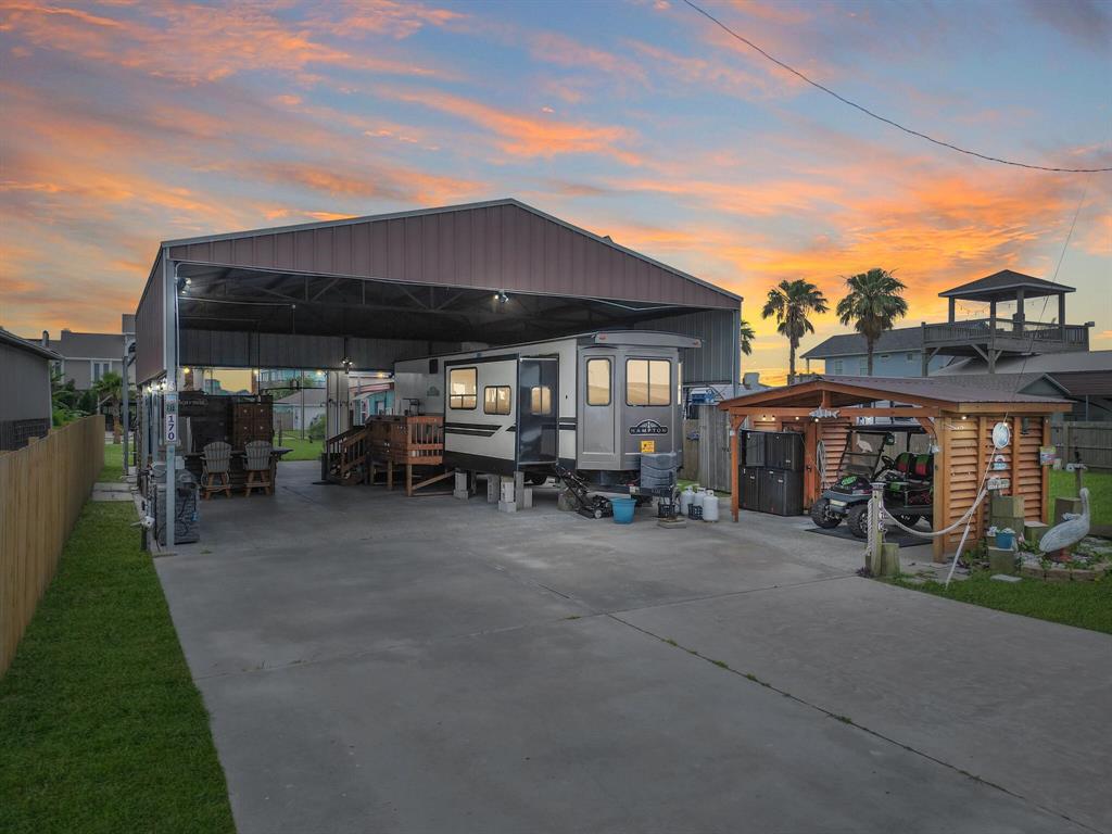 170 Ocean Breeze Drive, Crystal Beach, Texas image 1