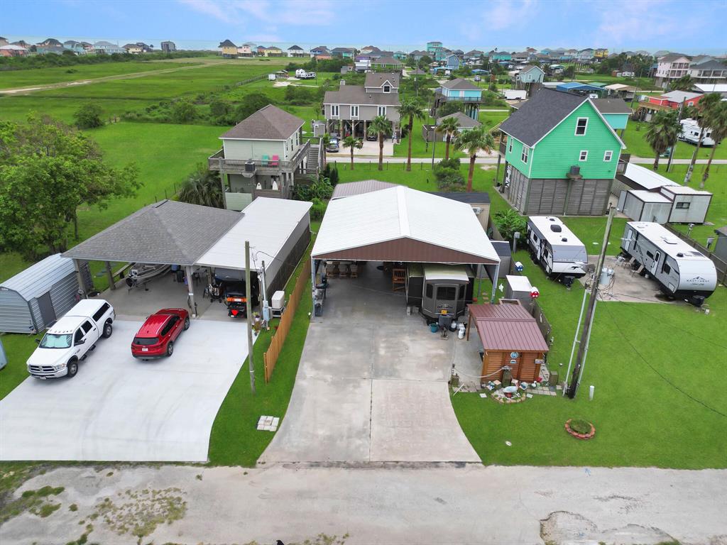 170 Ocean Breeze Drive, Crystal Beach, Texas image 11