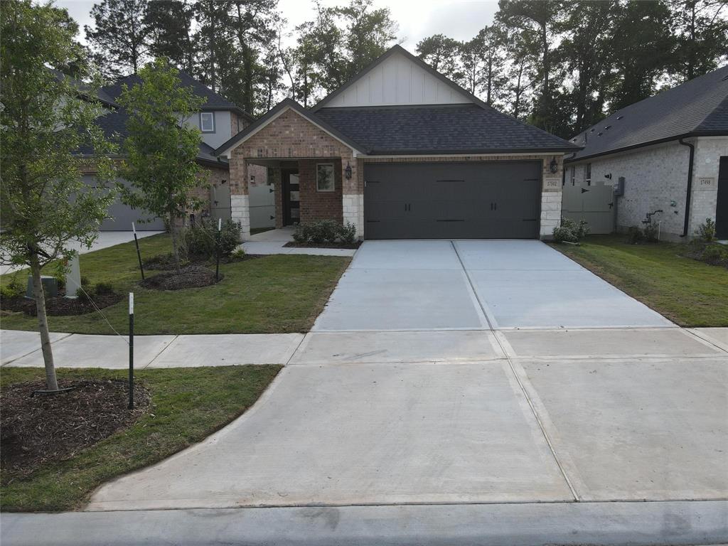 17502 Rosette Grass Drive