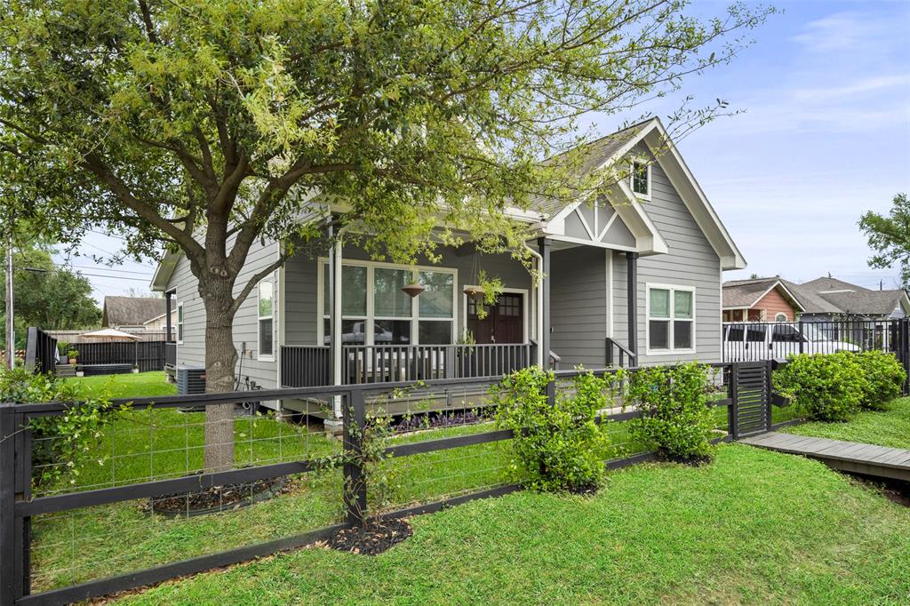 1012 Archer Street, Houston, Texas image 3