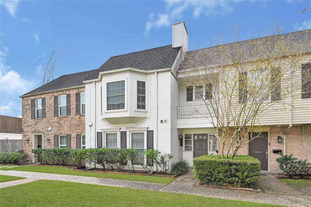 13064 Trail Hollow Drive #3064, Houston, Texas image 11
