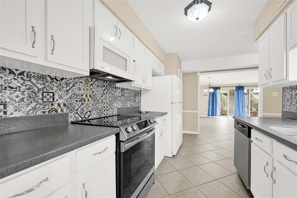 13064 Trail Hollow Drive #3064, Houston, Texas image 17