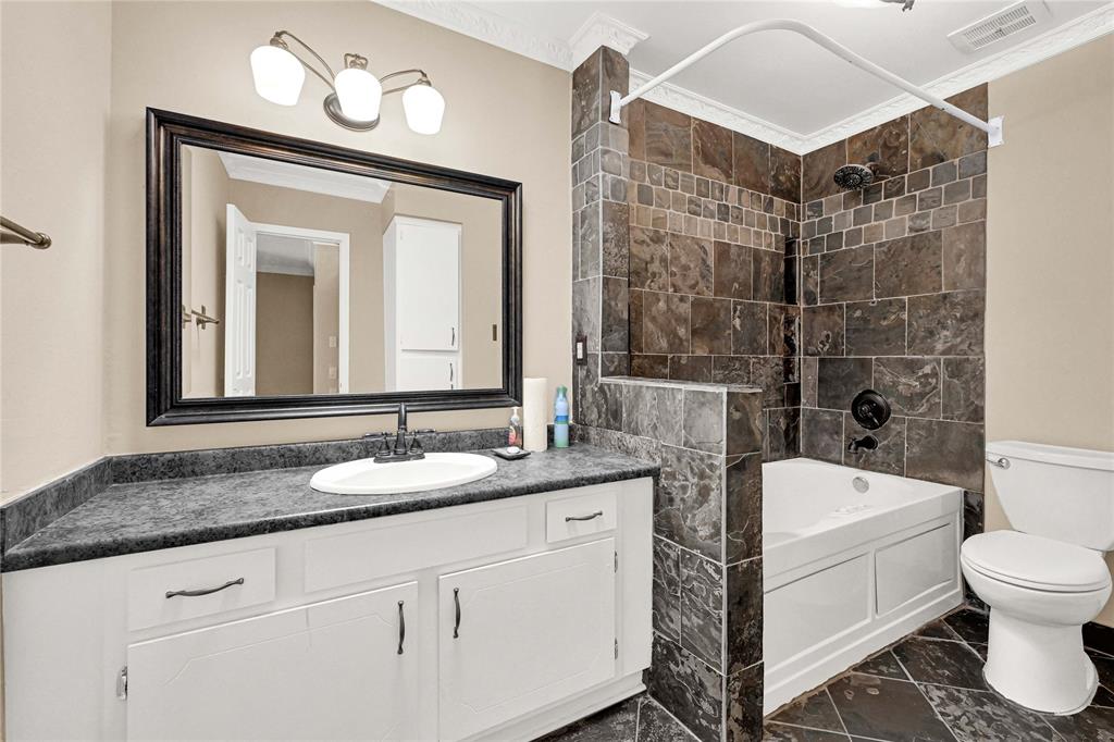 13064 Trail Hollow Drive #3064, Houston, Texas image 23