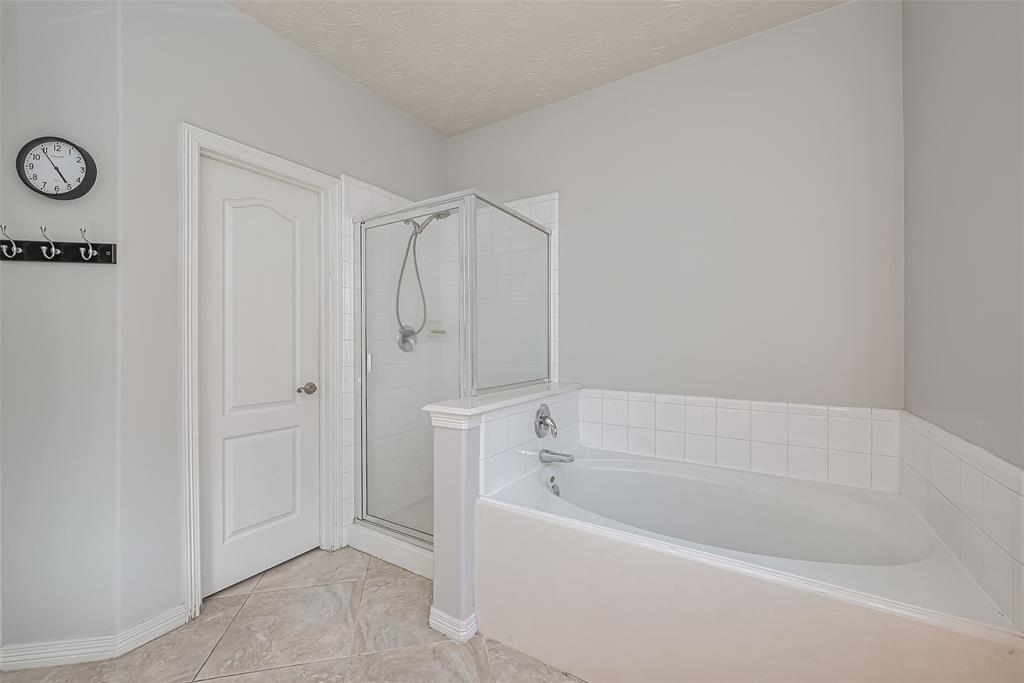 2202 Highland Crossing Drive, Conroe, Texas image 23