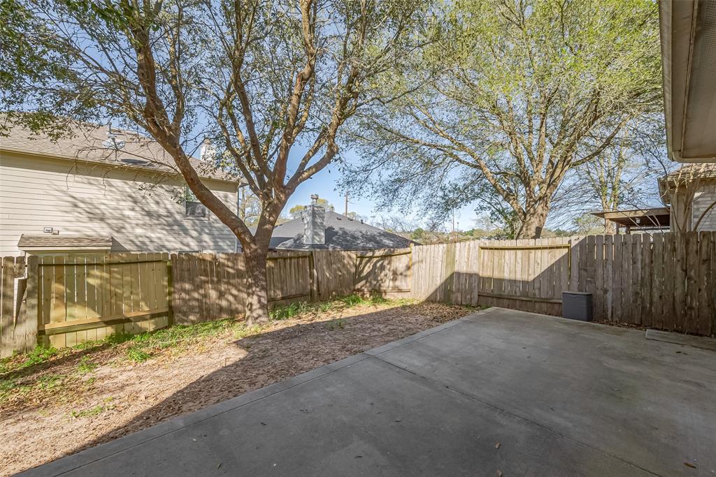 2202 Highland Crossing Drive, Conroe, Texas image 33