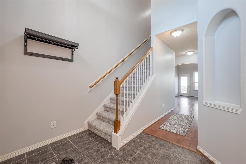 2202 Highland Crossing Drive, Conroe, Texas image 3