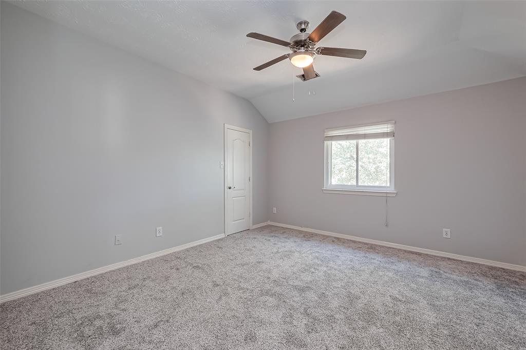 2202 Highland Crossing Drive, Conroe, Texas image 28