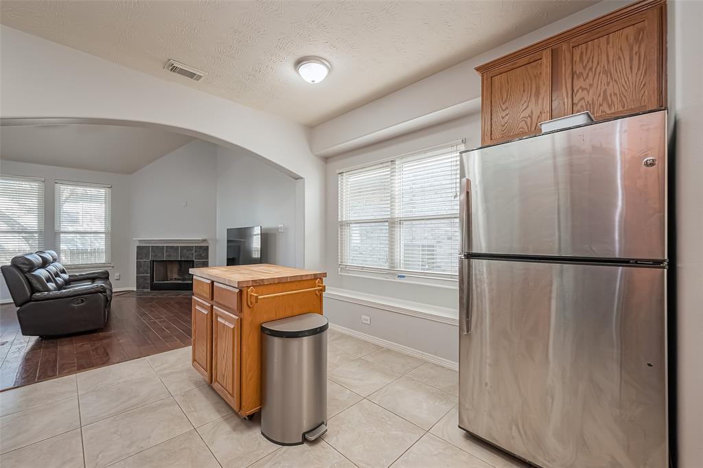 2202 Highland Crossing Drive, Conroe, Texas image 9