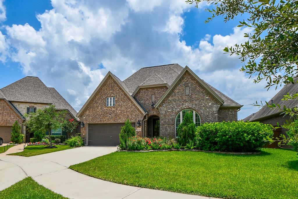 2334 Twin Rose Drive