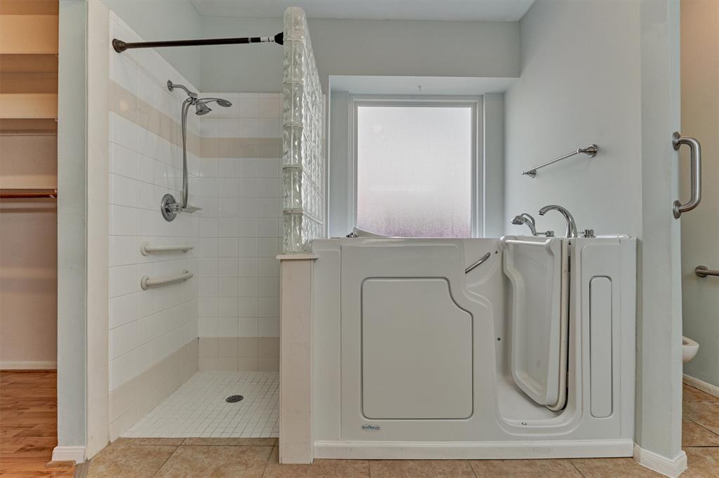 21003 Meadowhill Drive, Spring, Texas image 22
