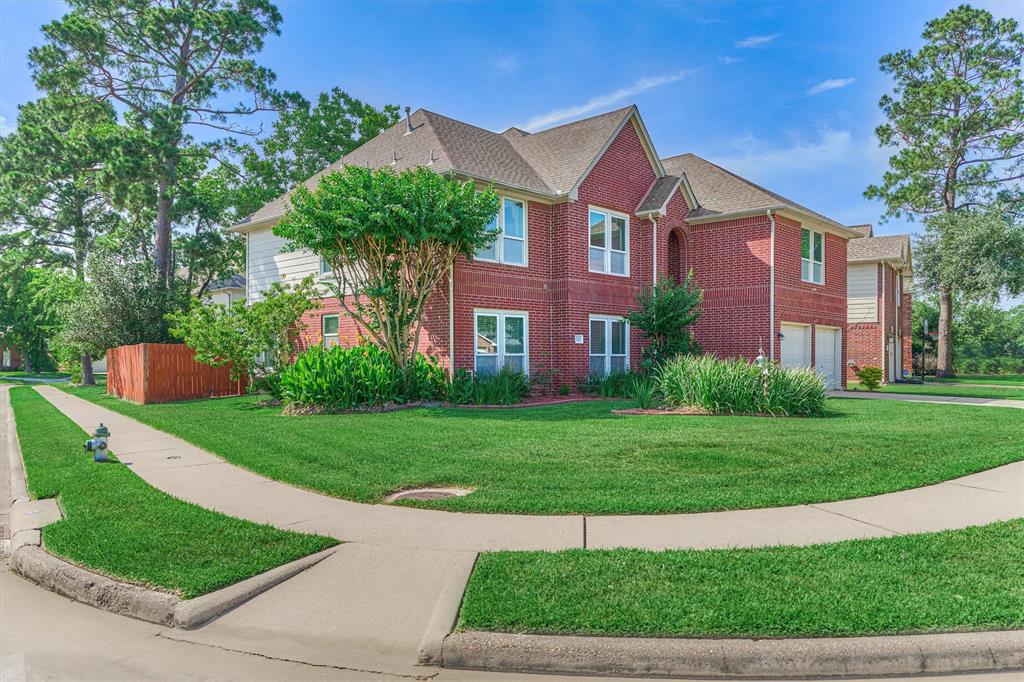 21003 Meadowhill Drive, Spring, Texas image 2