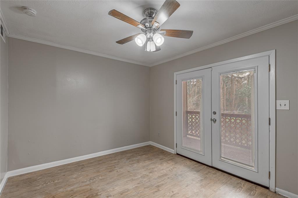 2521 Crosstimbers Street #F3, Huntsville, Texas image 12