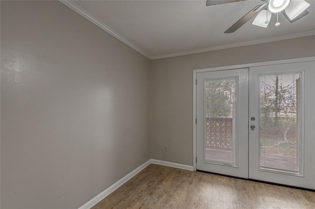 2521 Crosstimbers Street #F3, Huntsville, Texas image 13