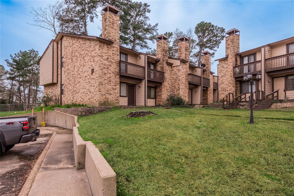 2521 Crosstimbers Street #F3, Huntsville, Texas image 28