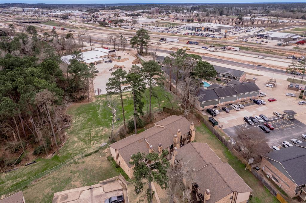 2521 Crosstimbers Street #F3, Huntsville, Texas image 40