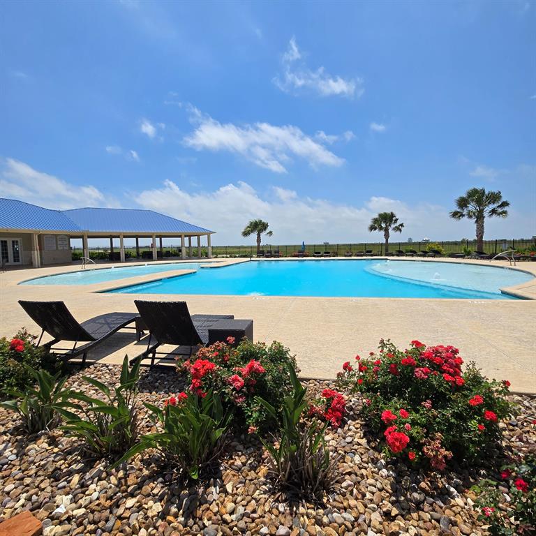 3060 Coastal Springs Loop, Palacios, Texas image 3