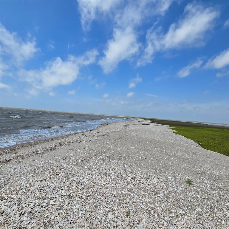 3060 Coastal Springs Loop, Palacios, Texas image 6
