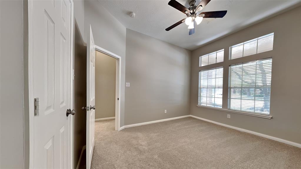 1311 Kingfisher Court, Pearland, Texas image 11