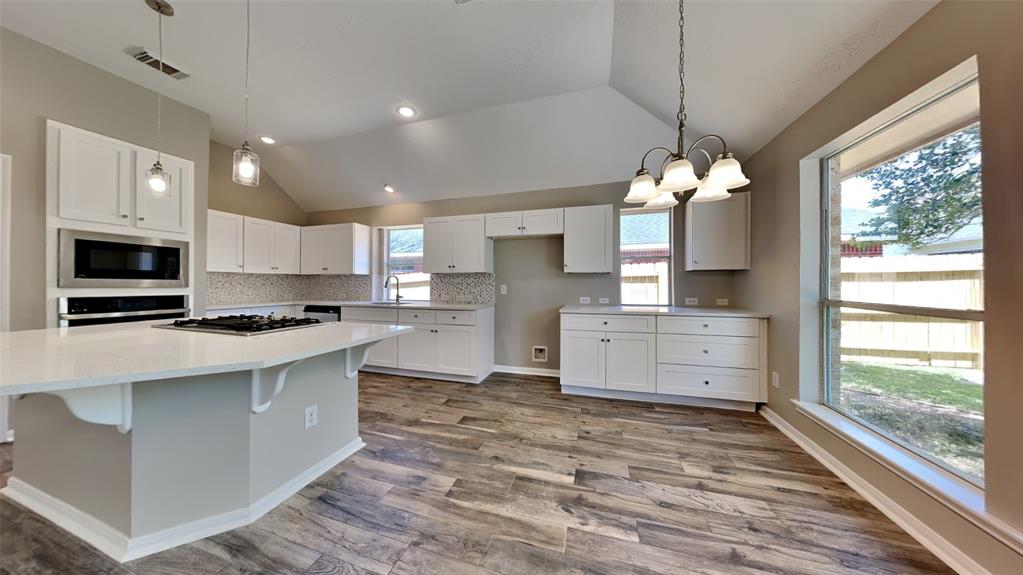 1311 Kingfisher Court, Pearland, Texas image 5
