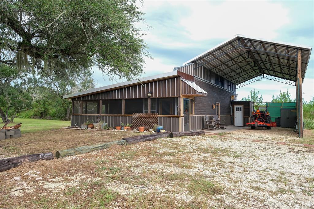 1725 County Road 316, Brazoria, Texas image 1