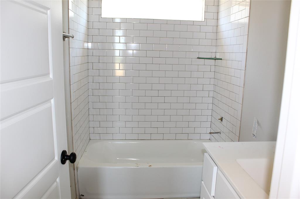 319 Palero Path Path, Brookshire, Texas image 27