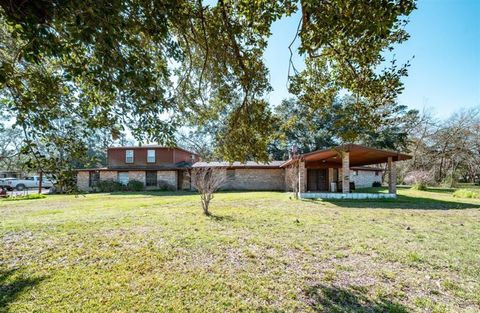 A home in Anahuac