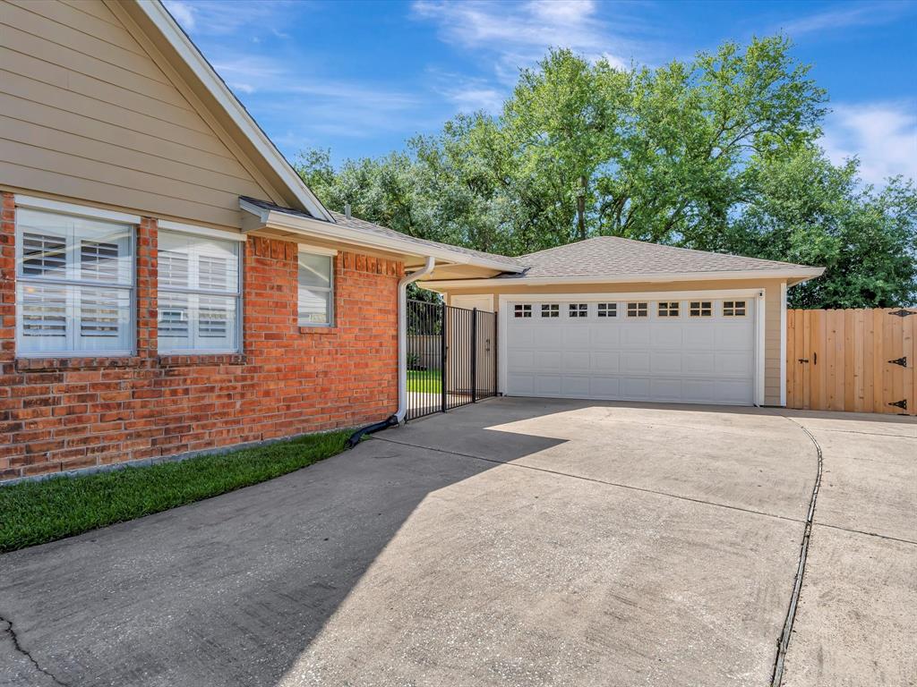 16003 Brookvilla Drive, Houston, Texas image 36