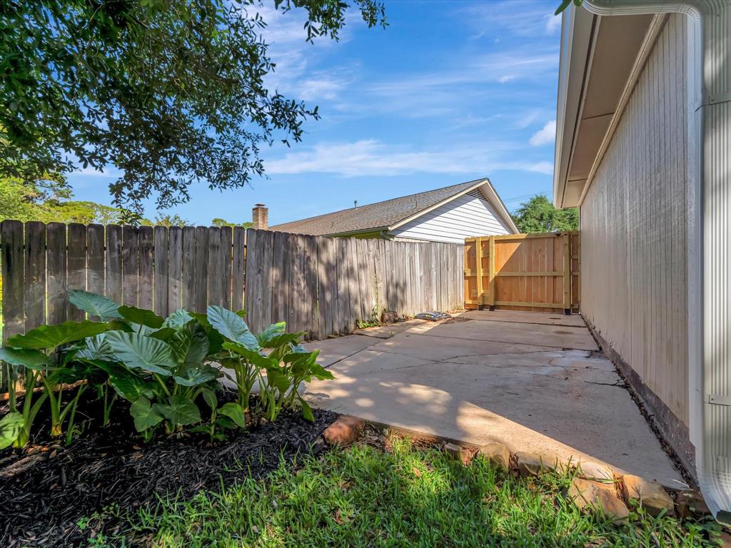 16003 Brookvilla Drive, Houston, Texas image 35