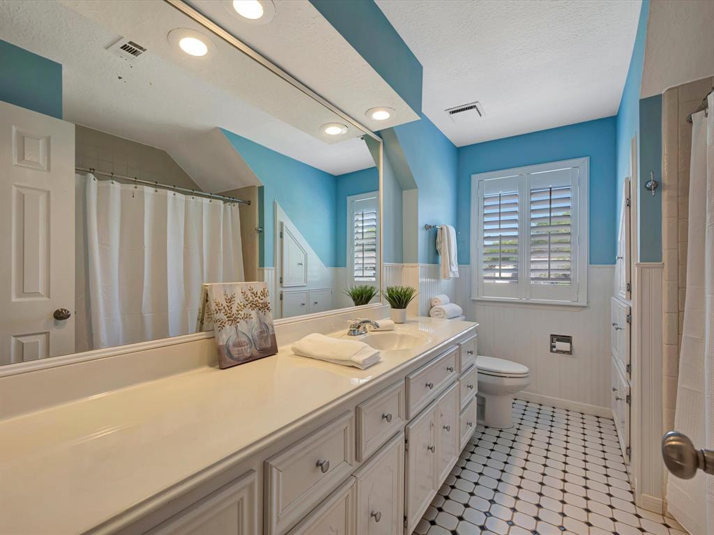 16003 Brookvilla Drive, Houston, Texas image 24