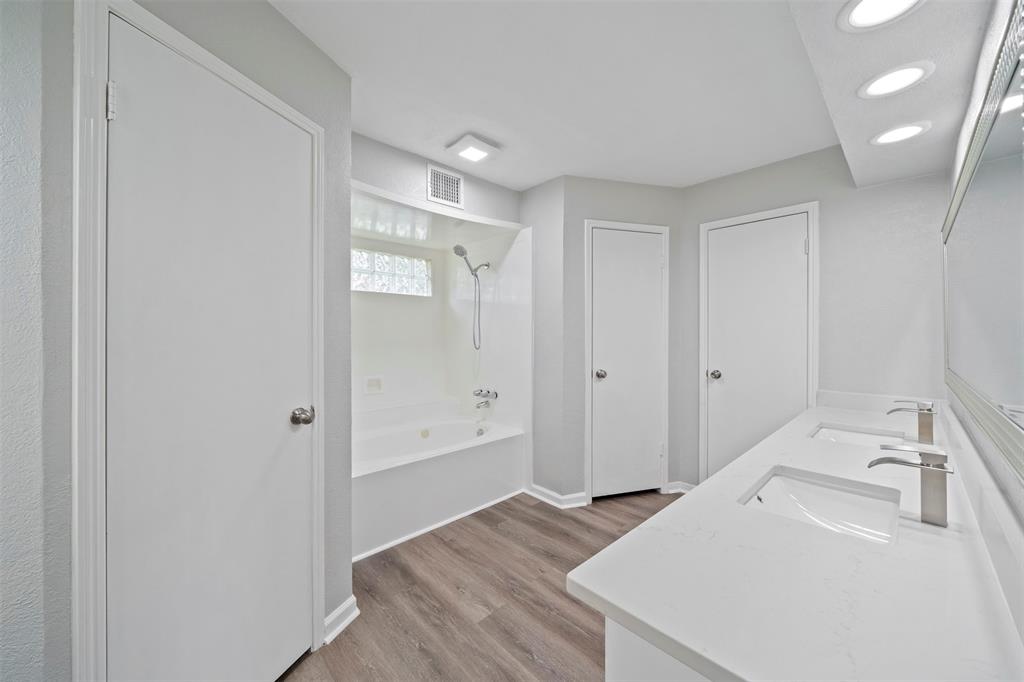 3915 Glenheather Drive, Houston, Texas image 18