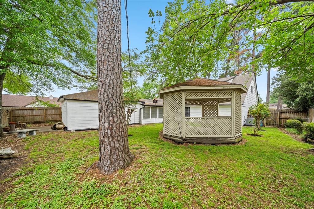 3915 Glenheather Drive, Houston, Texas image 38
