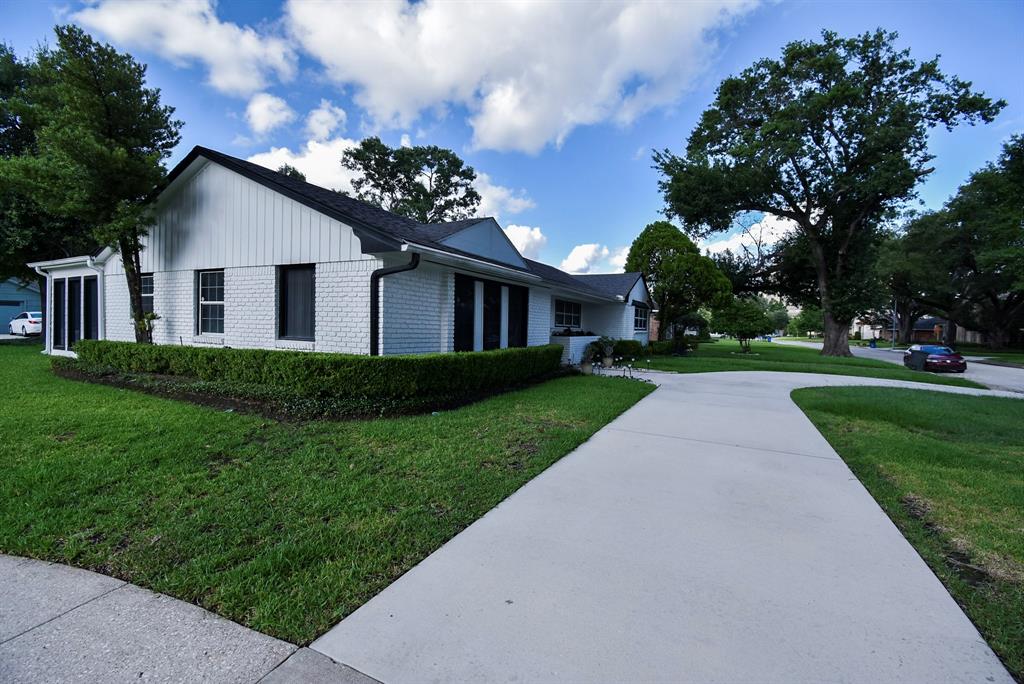 5666 Overbrook Lane