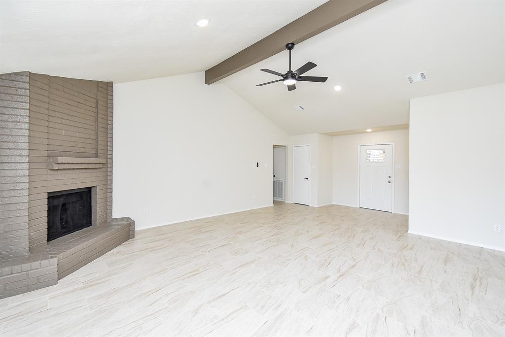 1402 Blue Diamond Drive, Missouri City, Texas image 6