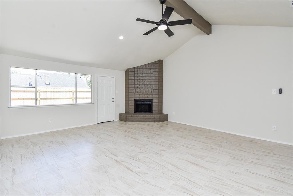 1402 Blue Diamond Drive, Missouri City, Texas image 7