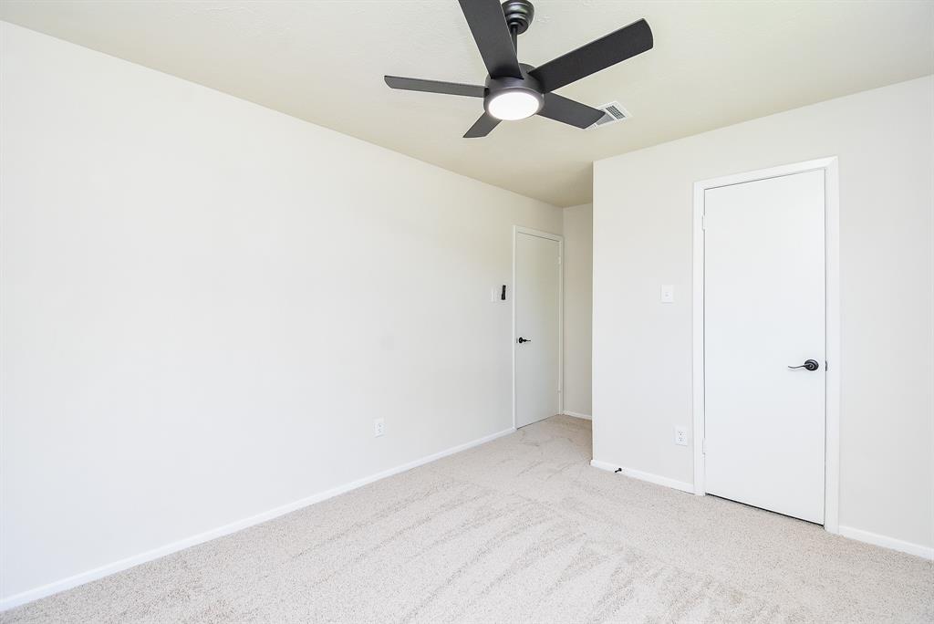 1402 Blue Diamond Drive, Missouri City, Texas image 21