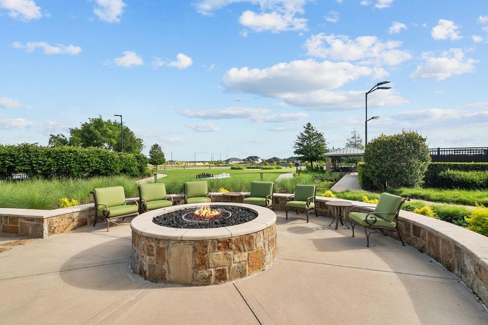 4506 Rustic Grove Lane, Fulshear, Texas image 9