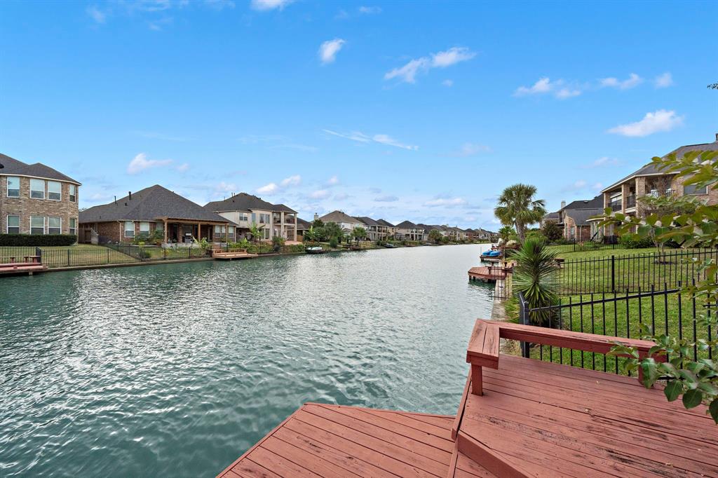 17823 Sugarloaf Bay Drive, Cypress, Texas image 2