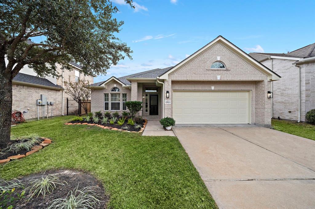 17823 Sugarloaf Bay Drive, Cypress, Texas image 40