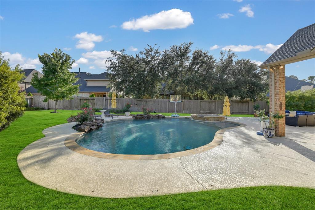 12902 Wickerhill Falls Court