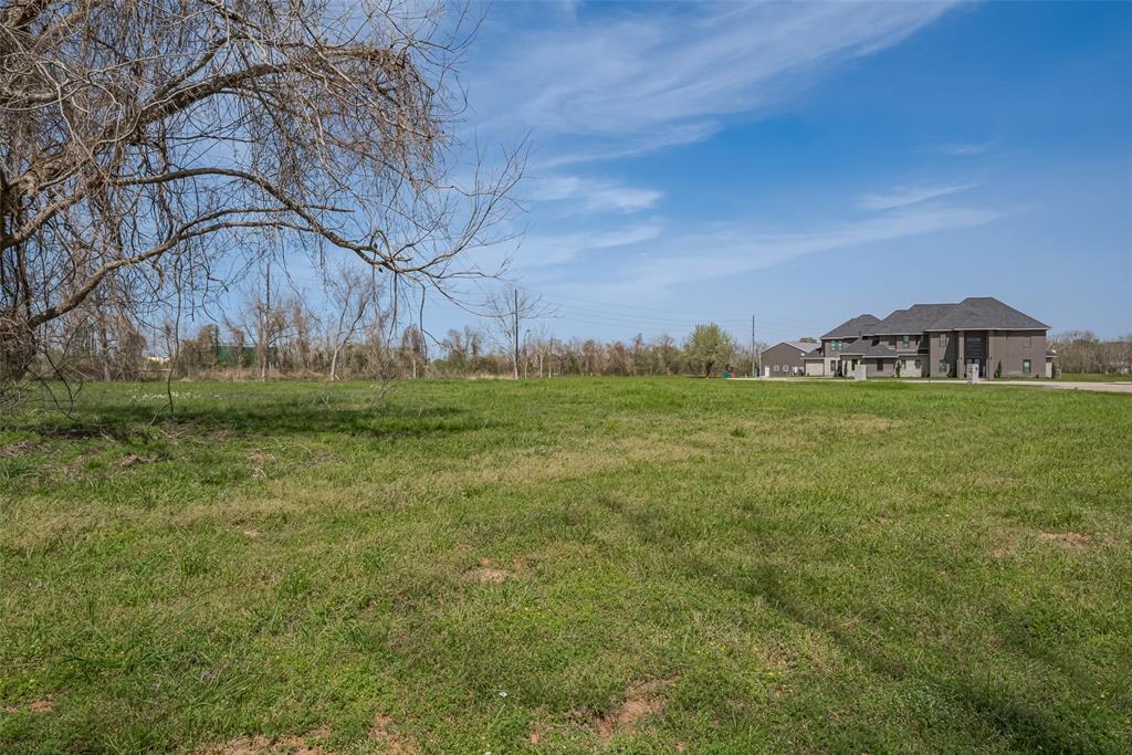 7804 Sweetbrook Circle, Missouri City, Texas image 3