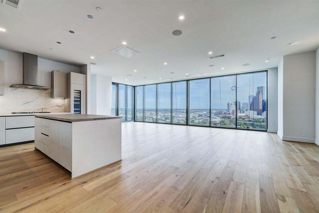 1711 Allen Parkway 2106