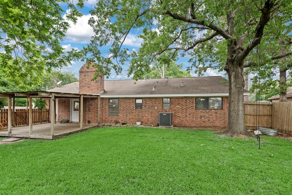 227 Oak Hollow Street, Conroe, Texas image 30