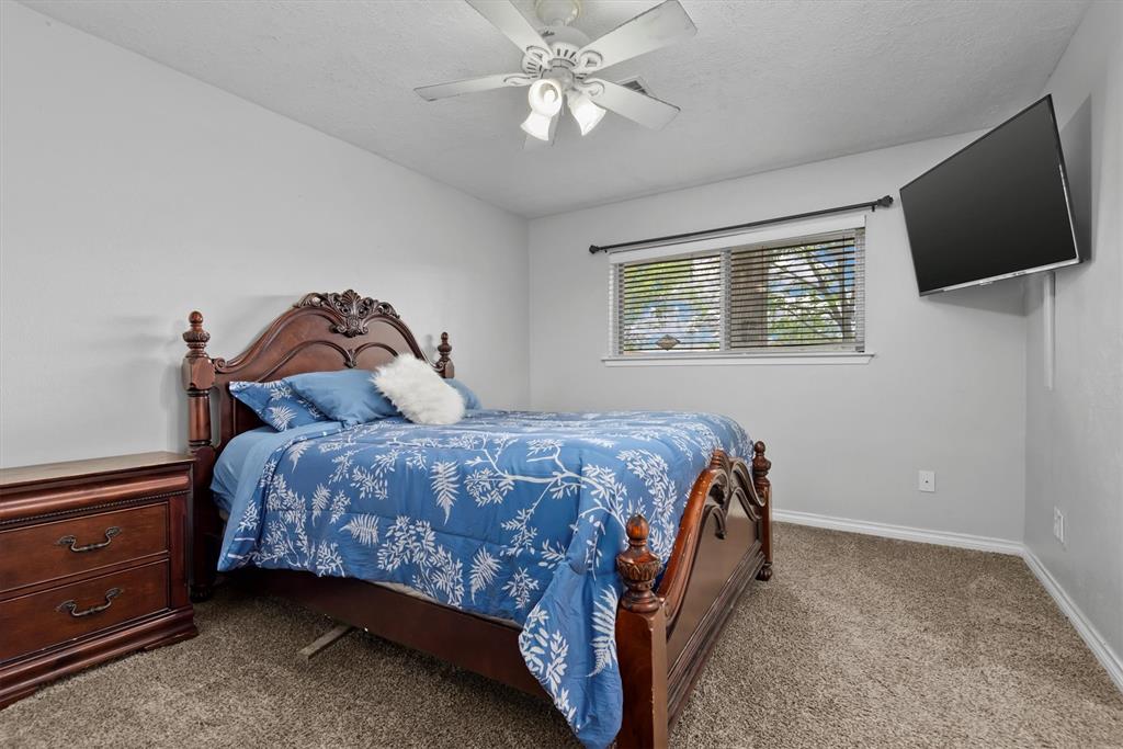 227 Oak Hollow Street, Conroe, Texas image 19